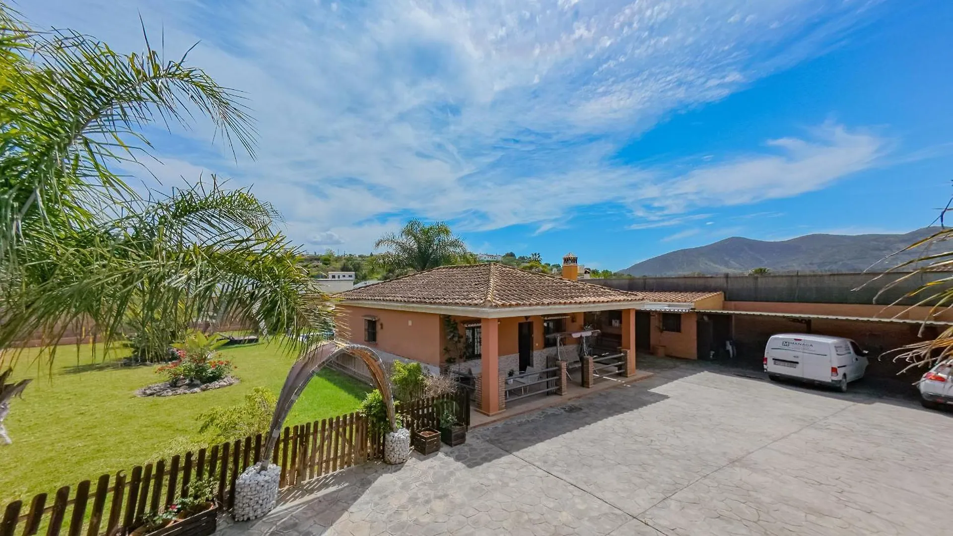 Cubo'S Villa Lula Cartama Holiday home